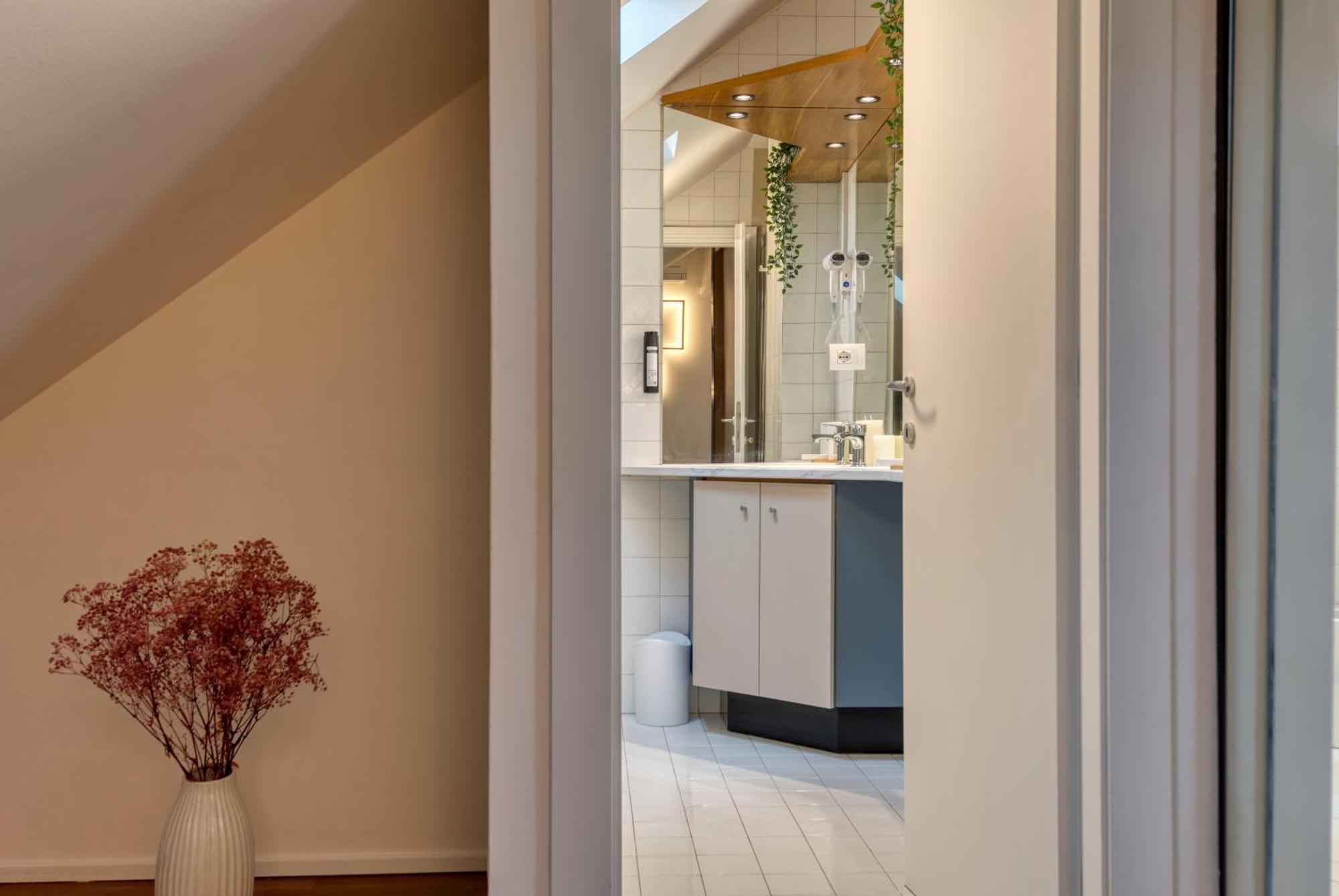 Milan Royal Suites -Montenapoleone- ภายนอก รูปภาพ